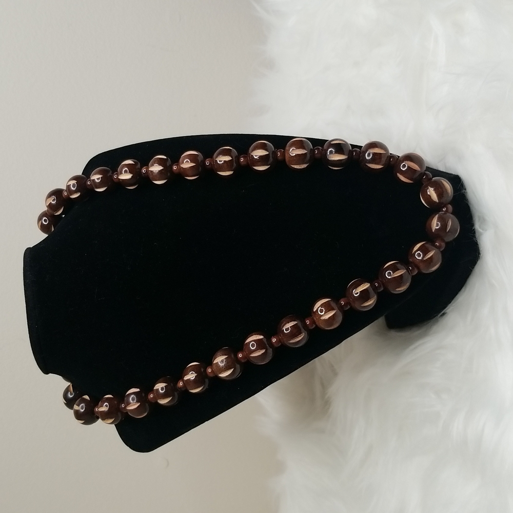 💥Vintage Wooden Carved Bead Necklace